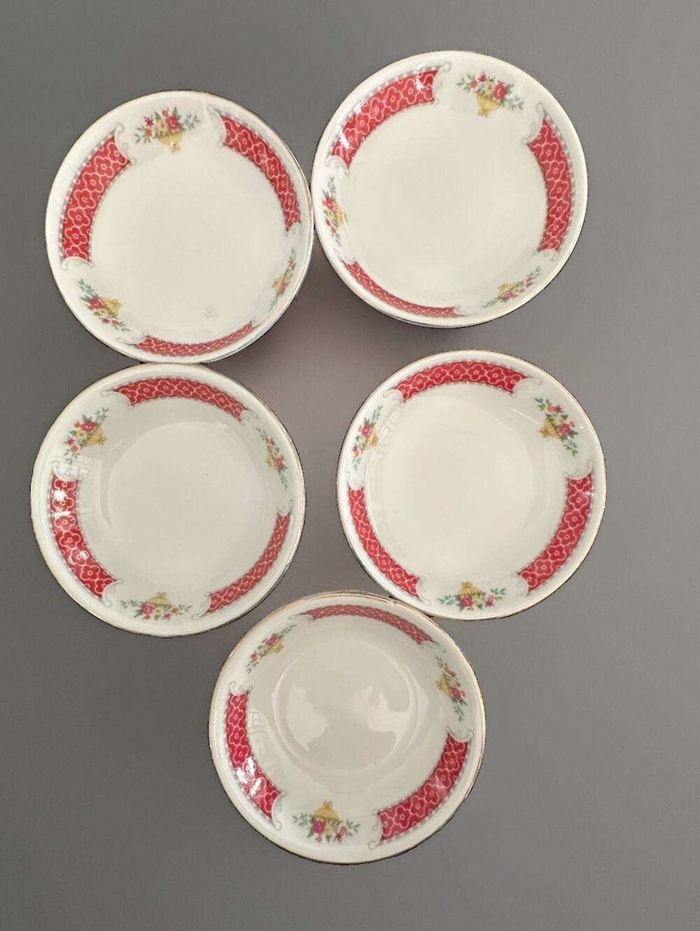 Vintage China Butter Pat Soy Saucy Bowls Floral Bouquet Red Design Set of 5 EUC